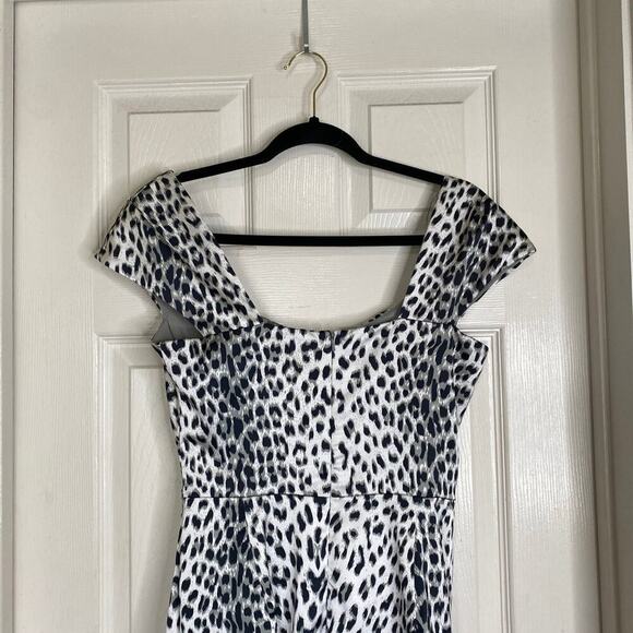 TADASHI SHOJI White Leopard Animal Print Sheath Dress Size 4 Satin Cocktail - Picture 7 of 7